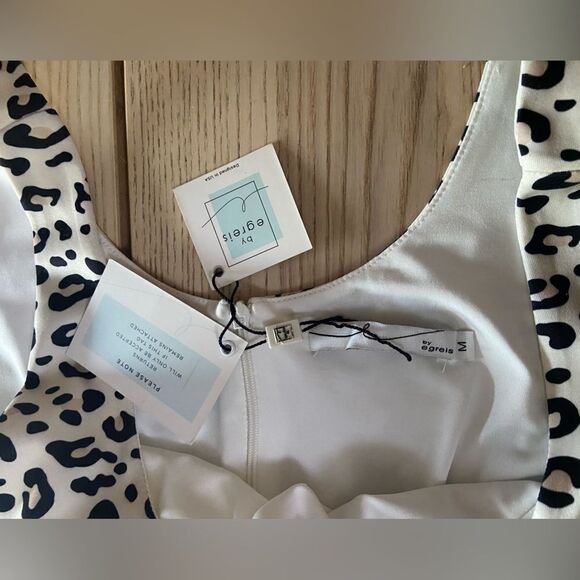 Egreis White Leopard Print Jumpsuit Womens M NWT - Picture 5 of 5